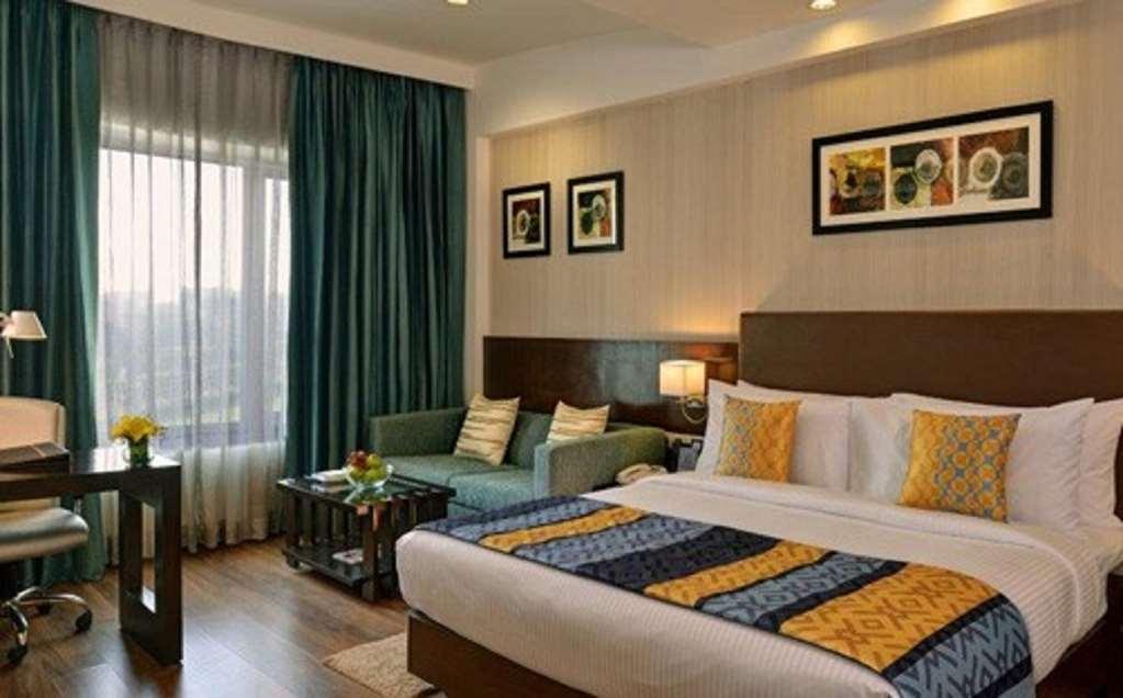 Fortune Park Orange, Sidhrawali, Gurugram - Member Itc Hotels' Group Bhiwadi Restaurace fotografie